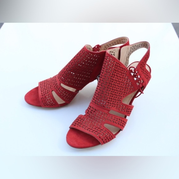 NWOT Vince Camuto Sandals - Picture 11 of 11